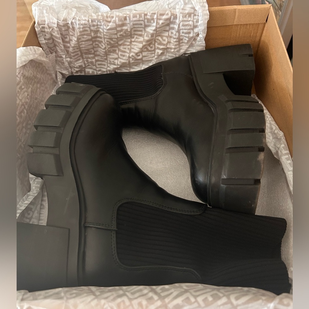 Steve Madden Black Limit Boots